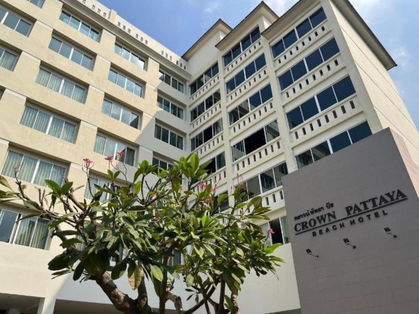 Crown Pattaya Beach Hotel