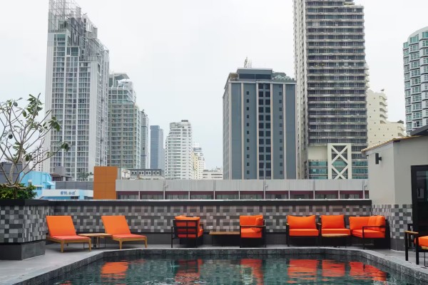 Ramada By Wyndham Bangkok Sukhumvit 11